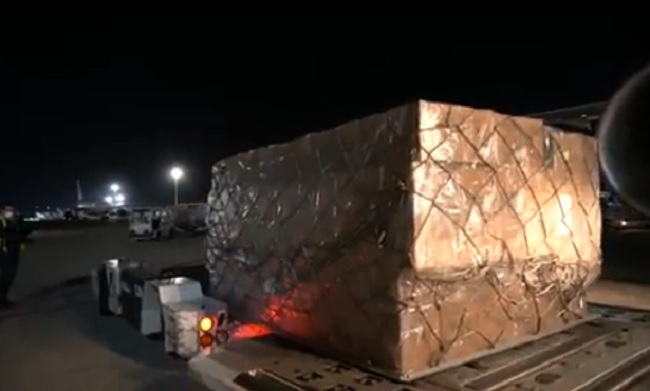 Llegan dos nuevos aviones con más de 3,5 millones de unidades de material sanitario