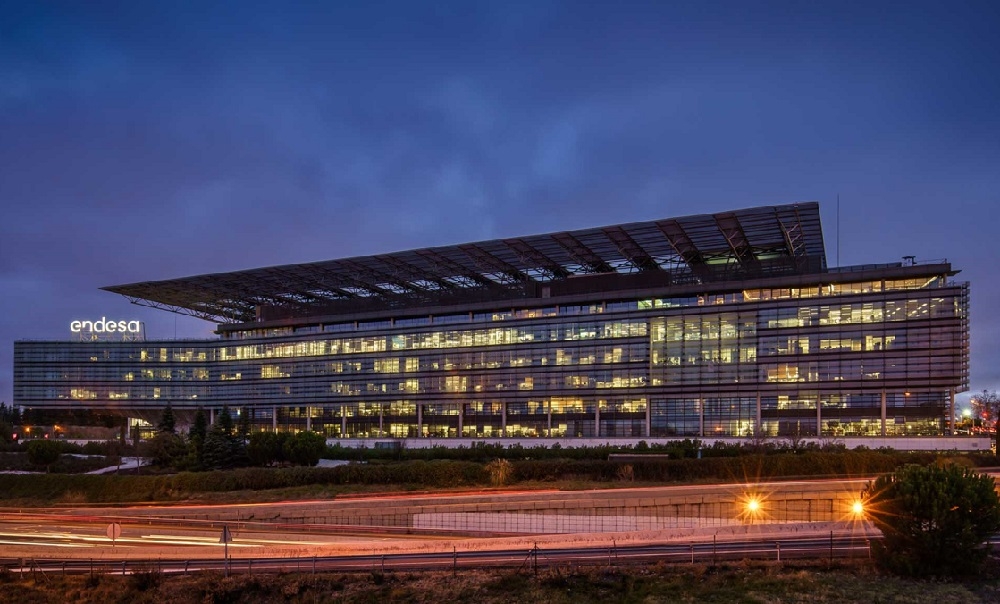 Endesa crea un fondo de 25 millones para material y servicios contra el coronavirus