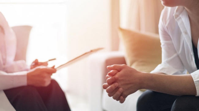 Asuntos Sociales pone en marcha un programa de tratamiento psicológico para familiares de víctimas del COVID-19