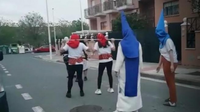 La Policía Nacional propone para sanción a nueve personas que simulaban una procesión de Semana Santa