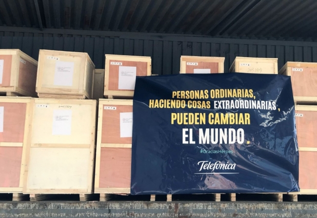 Telefónica compra 150 toneladas de equipamiento sanitario y desarrolla toda la logística para su entrega en España