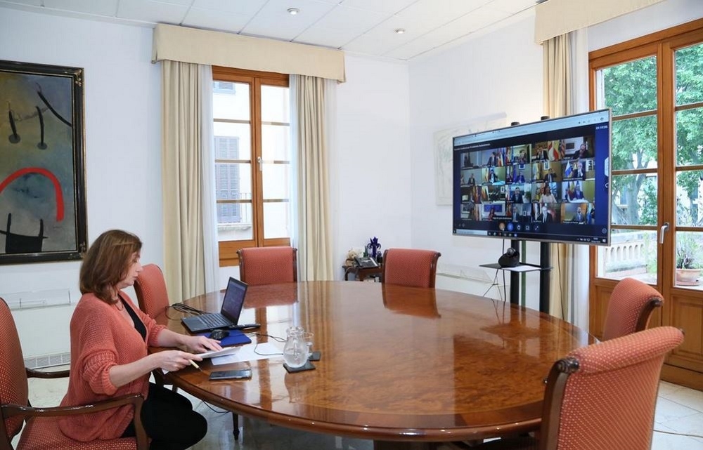 Armengol pide al Estado que los puertos y aeropuertos de las Islas puedan seguir cerrados el máximo tiempo posible