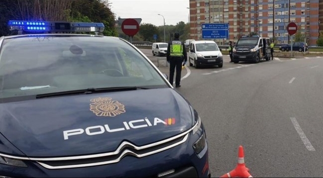 Detienen a la ex pareja de una mujer al entrar en su casa cuando ella dormía
