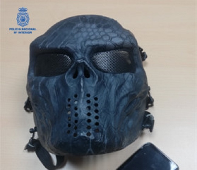 Detenido un hombre por conducir sin permiso además de investigar su posible participación en un robo