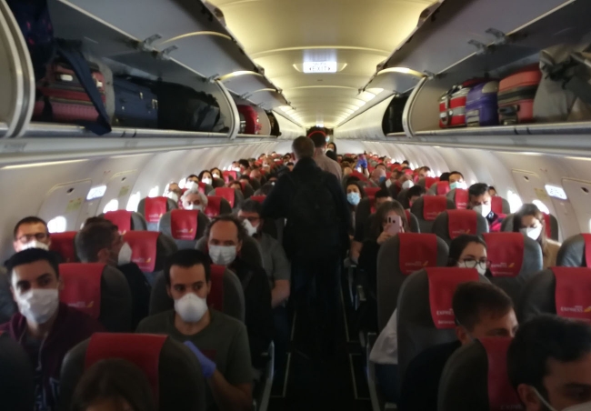 FACUA denuncia a Iberia Express: incumplió medidas de separación entre pasajeros