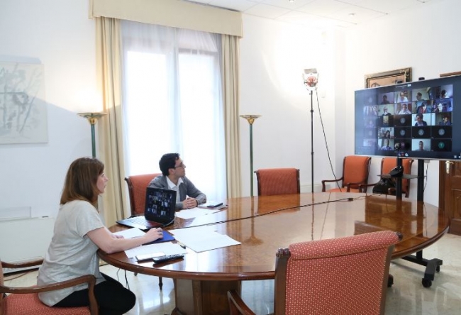 La presidenta Armengol mantiene un encuentro por videoconferencia con miembros del Círculo de Corresponsales Extranjeros en España