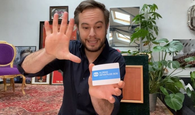 Aldeas Infantiles SOS y Jorge Blass reparten magia entre los niños y las niñas más vulnerables