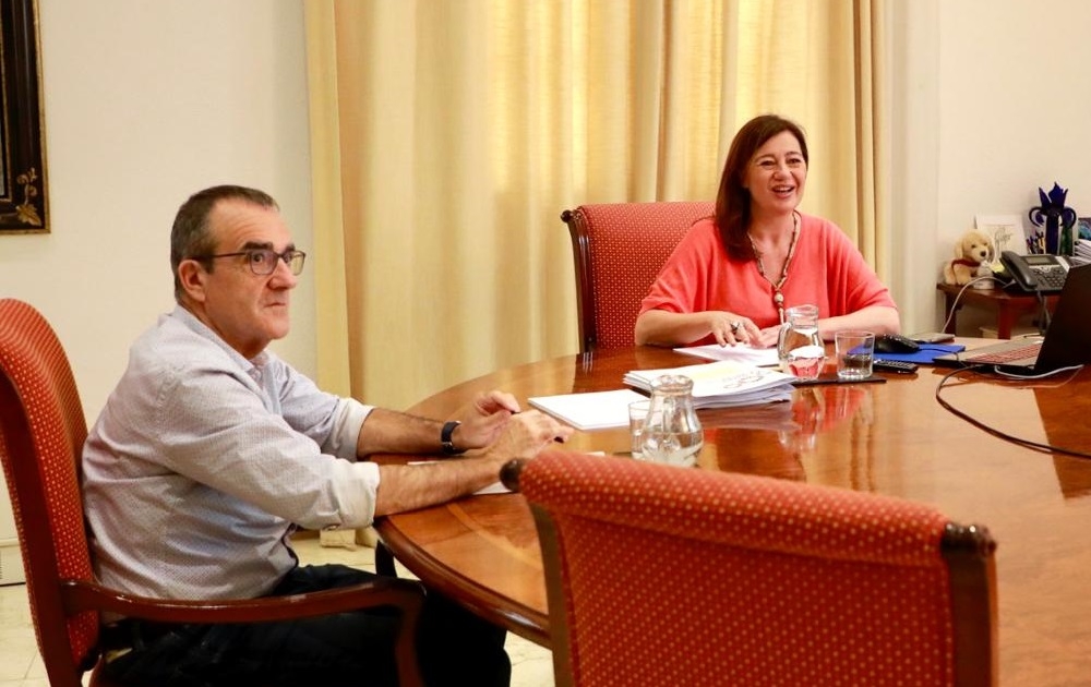 Armengol, Yllanes y Sánchez se reúnen con la ejecutiva de la FELIB para tratar el Decreto ley COVID-19