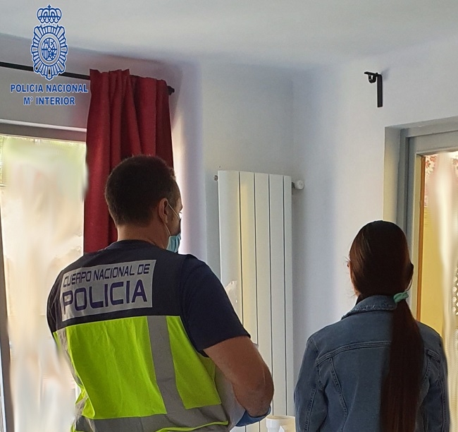 La Policía Nacional detiene a una mujer por delito de prostitución y favorecimiento de la inmigración ilegal