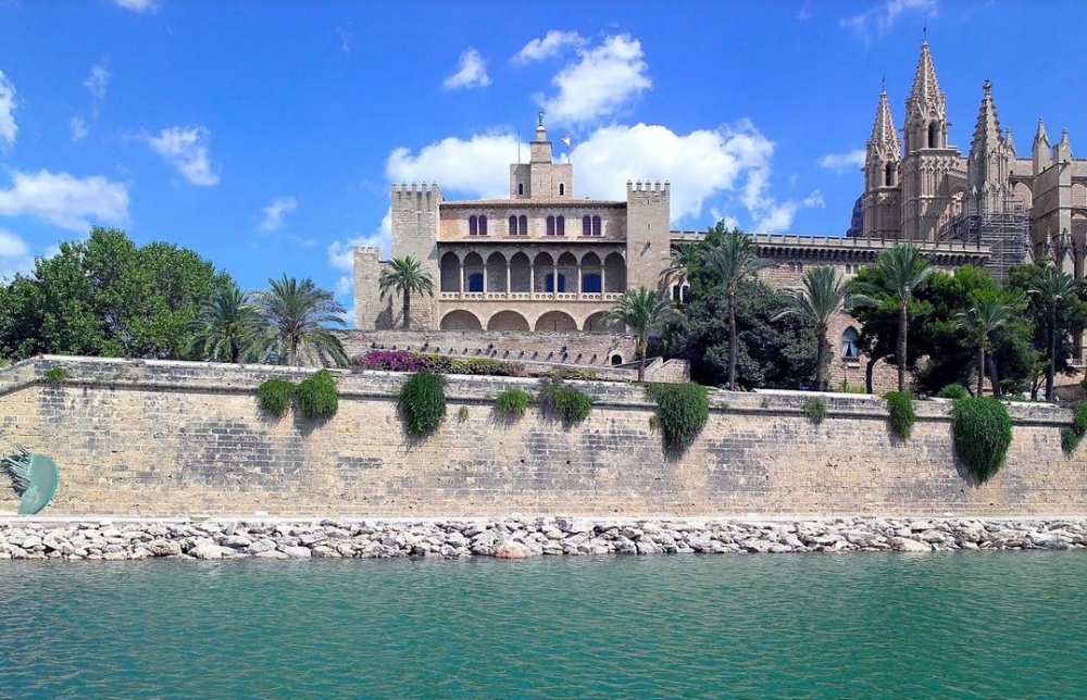 Patrimonio nacional mantendrá la reducción del 50% del precio de la entrada al Palacio Real de La Almudaina