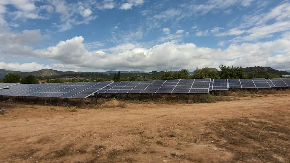 El Consejo de la Industria declara estratégicos siete proyectos fotovoltaicos y de almacenamiento energético