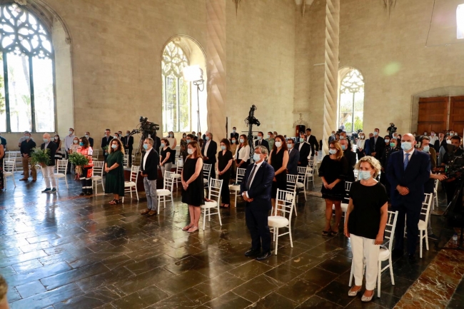 La Llotja ha acogido el homenaje institucional a las víctimas de la COVID-19 en las Illes Balears