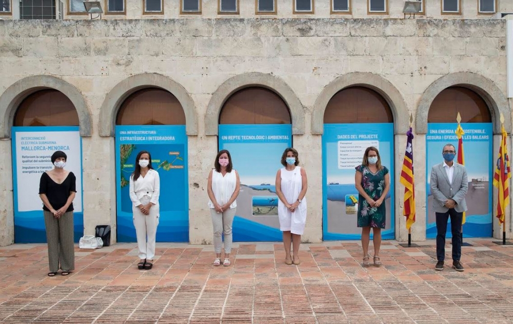 Todas las islas se conectan entre ellas con la red eléctrica, con la península y con la red europea