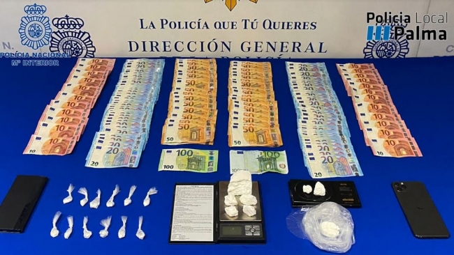 La Policía Nacional y la Policía Local de Palma detienen a tres personas por un delito de tráfico de drogas