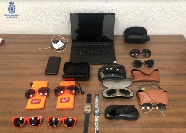 La Policía Nacional detiene a dos jóvenes por robar en un domicilio del Molinar