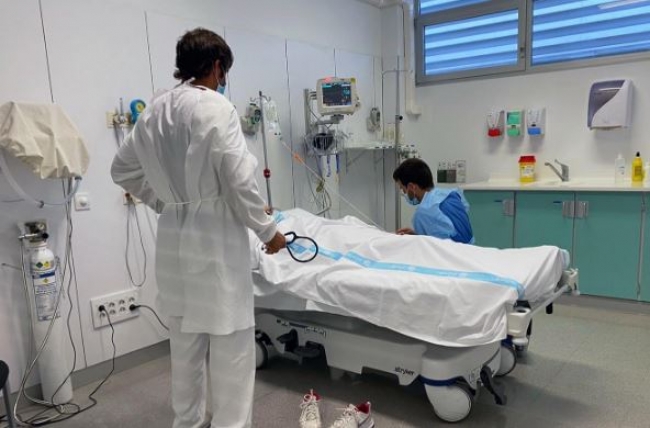 El Servicio de Urgencias del Hospital Mateu Orfila atiene un 37,5% menos de pacientes durante mayo y junio