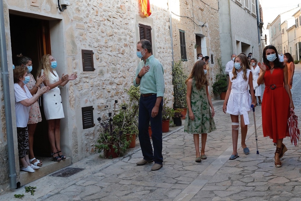 Los Reyes de España visitan la Casa Museo de Fray Junípero Serra, en Petra