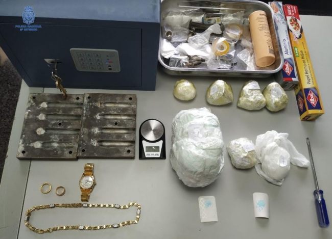 La Policía Nacional de Palma detiene a un hombre por amenazar a sus vecinos