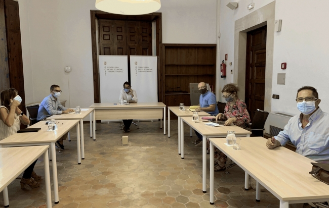 Govern se reúne con los agentes sociales para prevenir la COVID19 en los centros de trabajo