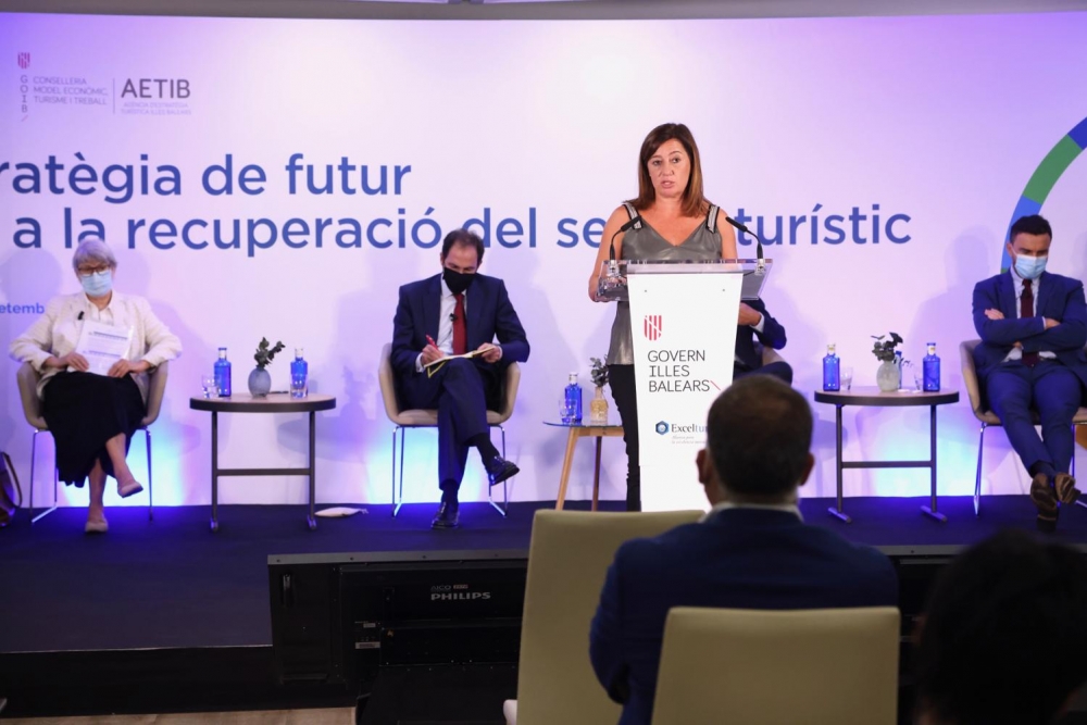 Armengol aboga por “aunar estrategias para una reactivación eficiente del sector turístico” 