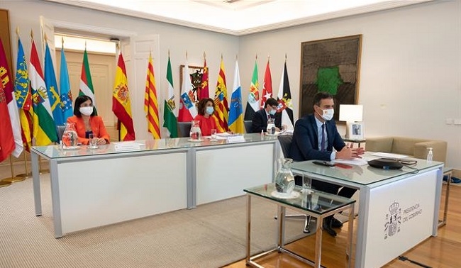 Pedro Sánchez emplaza a las comunidades autónomas a seguir avanzando en la cogobernanza frente al virus