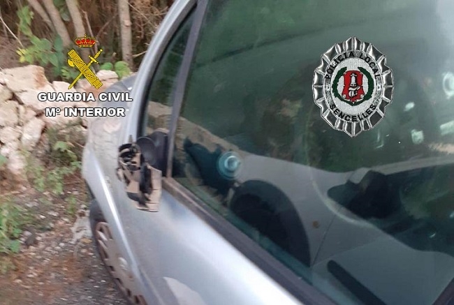 La  Guardia  Civil  ha investigado a  tres menores por daños  en  vehículos  en  la localidad de Sencelles