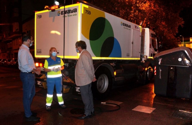 El alcalde de Palma visita los equipos de limpieza desinfectante nocturna 