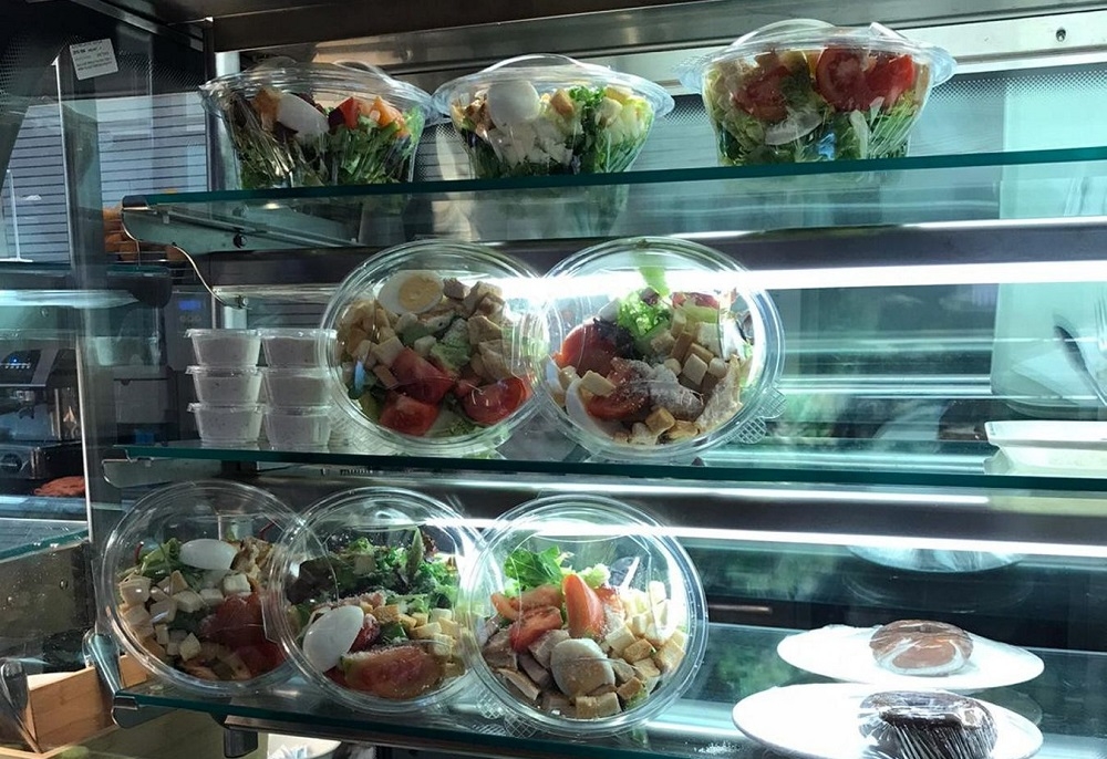 Oceana insta al Congreso de los Diputados y al Senado a eliminar el plástico de un solo uso de sus instalaciones