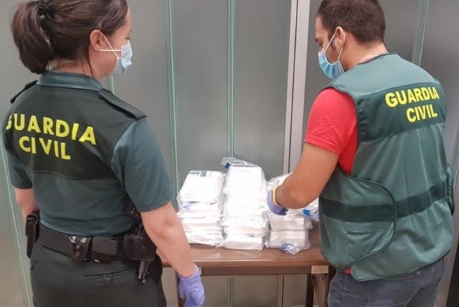 La Guardia Civil incauta en un control en el puerto de Alcudia más de 14 kilos de cocaína 