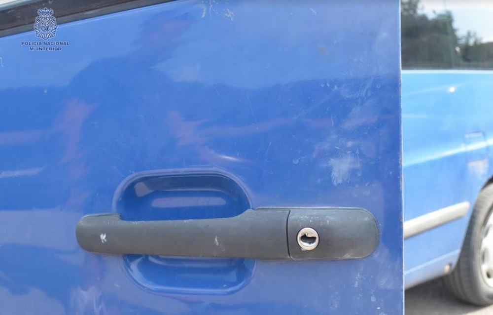 La Policía Nacional detiene in fraganti a un hombre por robo con fuerza