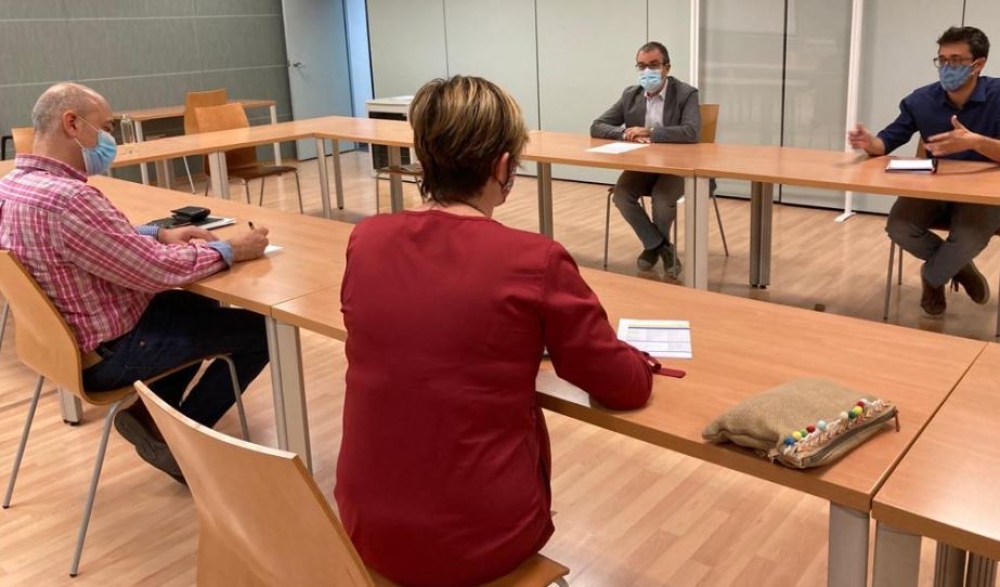 Yllanes quiere impulsar proyectos locales de energía renovables