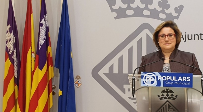 El PP de Palma considera “lamentable” que Hila “avergüence a todos los ciudadanos pateando la Historia de España”