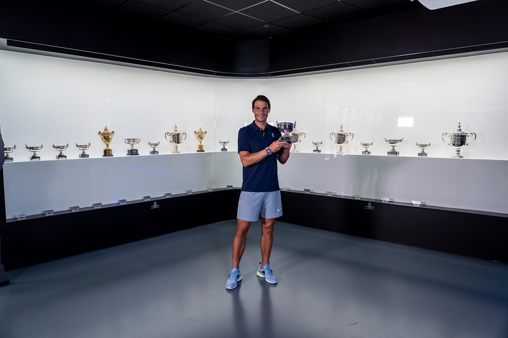 Rafa Nadal deposita su 20º título de Grand Slam en el Rafa Nadal Museum