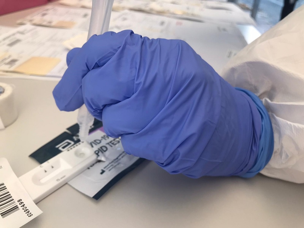 Sanidad adapta a la normativa europea la validez de las pruebas de antígeno como requisito de entrada a España