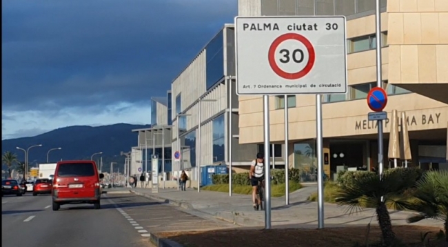 El PP de Palma califica de “temeridad” el panel de 30 km/h frente al Palacio de Congresos y pide su retirada inmediata