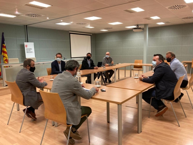 Vicepresidencia y Ayuntamiento de Palma acuerdan acciones concretas para impulsar el comercio en todos los barrios del municipio