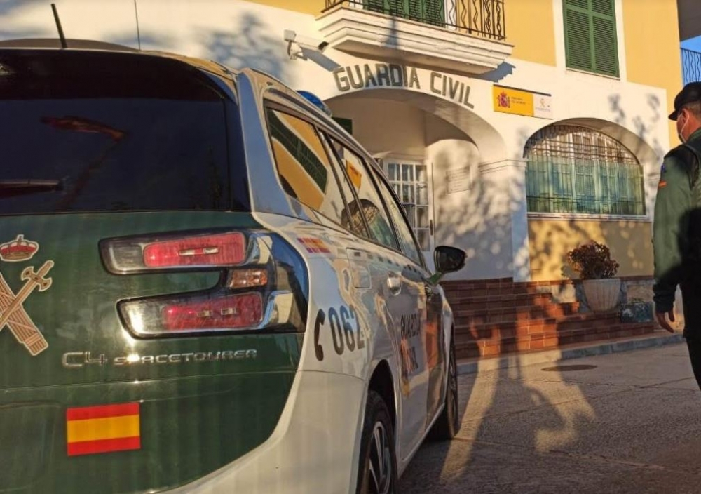 La Guardia Civil ha detenido a un hombre por 8 robos en comercios de la isla de Menorca
