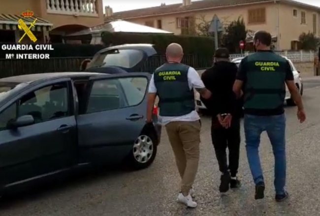 La Guardia Civil ha detenido a dos hombres por robos en viviendas habitadas de Marratxí