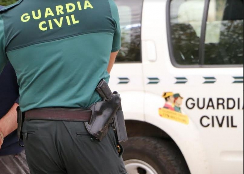 La Guardia Civil detiene a dos hombres que se agredían mutuamente en la plaza de la Estación del Arenal de Llucmajor