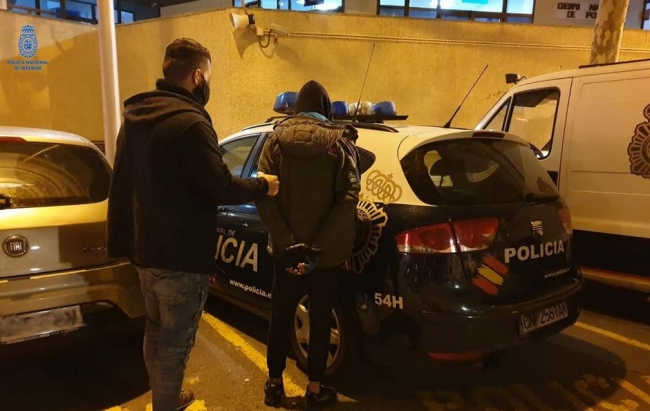 Tres detenidos in fraganti en 24 horas, esclareciendo siete robos con fuerza, en Palma
