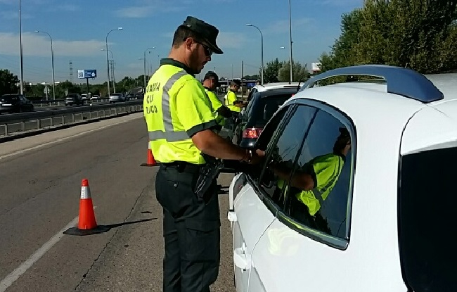 La DGT alerta de un repunte de conductores positivos en controles de drogas