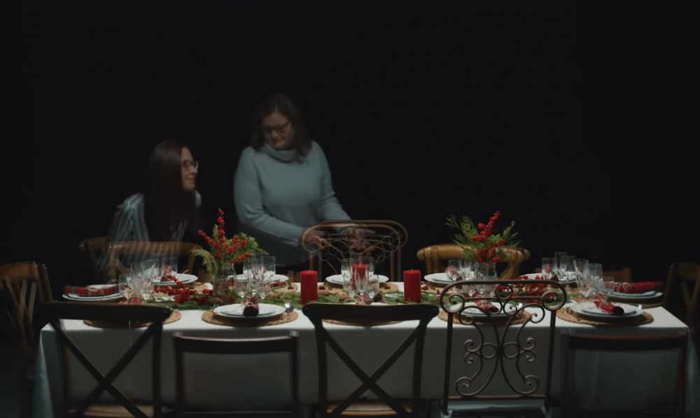 Es duro no poder sentarnos juntos en la misma mesa. Pero es más duro ver morir a alguien que aprecias