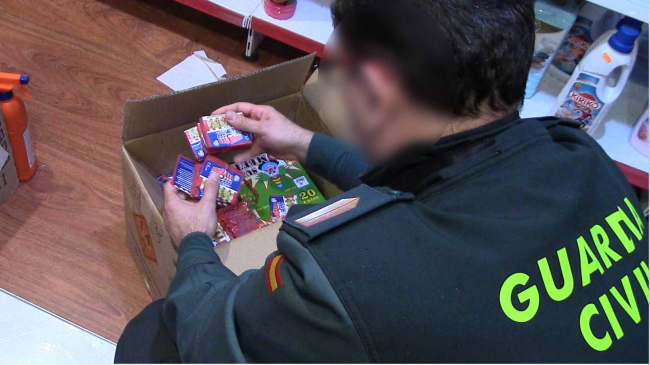 La Guardia Civil incauta 7.357 unidades de artículos pirotécnicos en Palma