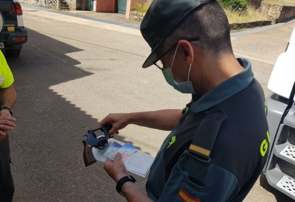 La Guardia Civil crea el Registro Nacional de Armas para mejorar la identificación de las armas y sus propietarios 