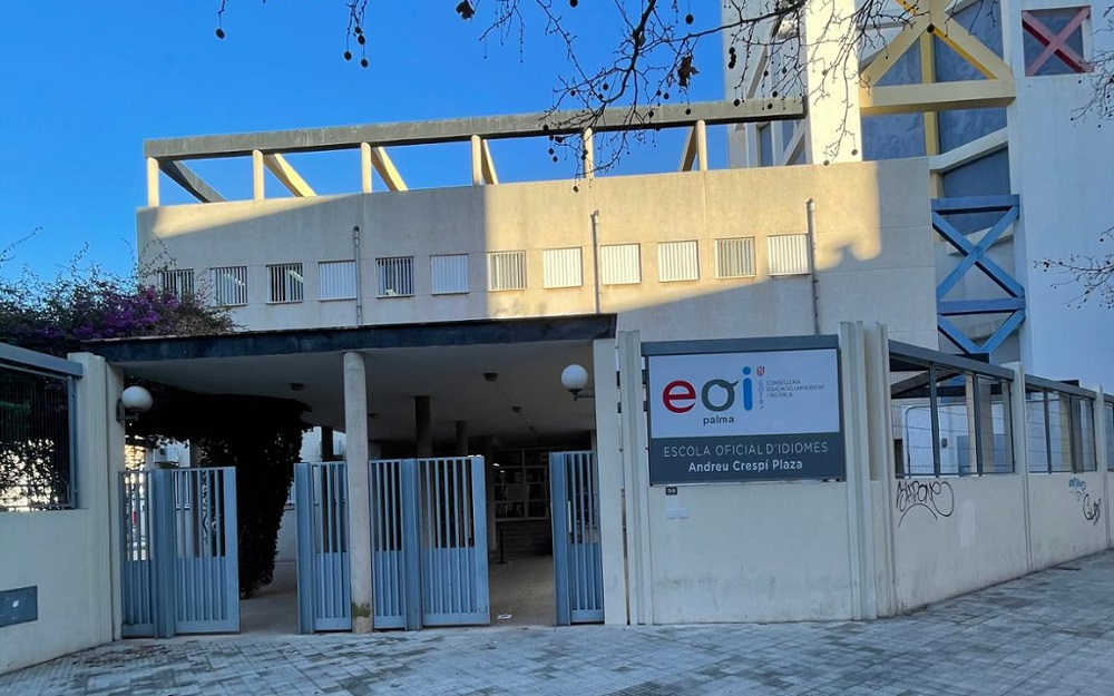 La Escuela Oficial de Idiomas de Palma se convierte en la EOI Andreu Crespí Plaza