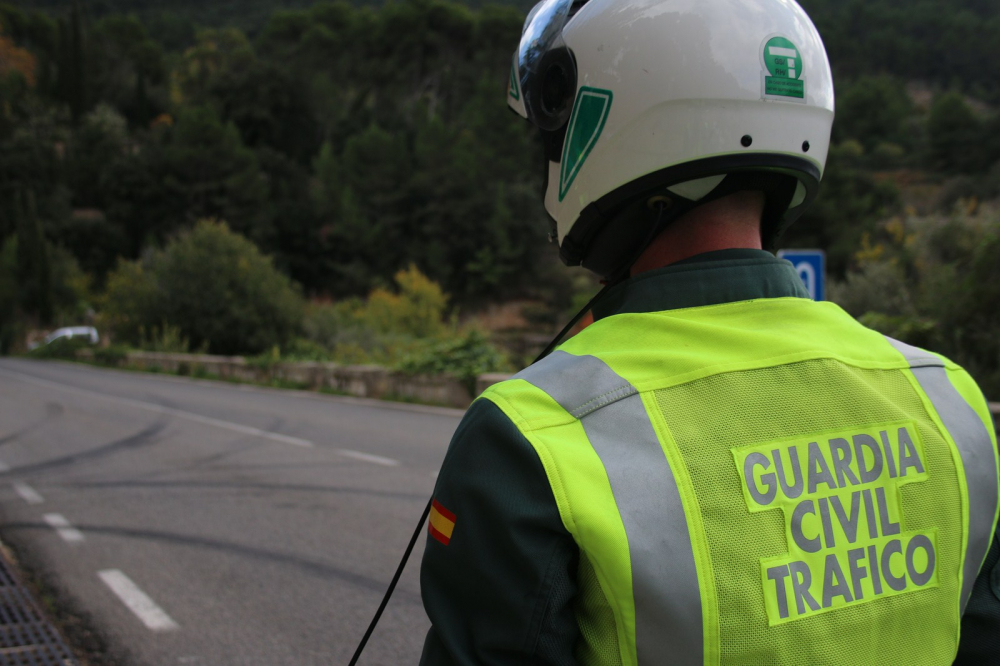 La Guardia Civil solicita colaboración ciudadana para la localización de testigos o implicados en un accidente mortal de Tráfico
