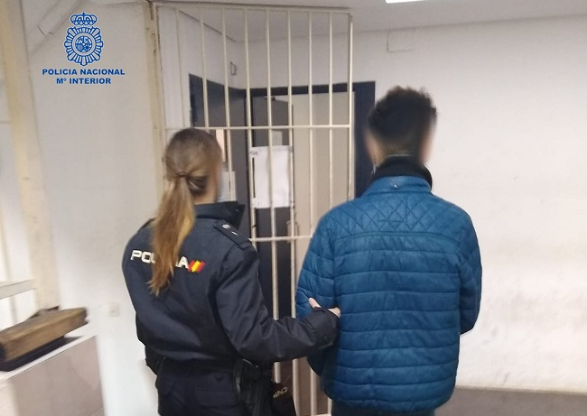 La Policía Nacional de Palma detiene a un varón por un delito de robo con fuerza en vehículo 