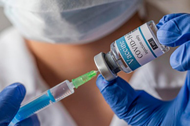 El personal sanitario Balear no vacunado se deberá realizar tres pruebas semanales, dos de ellas PCR