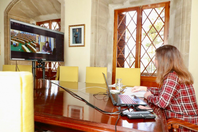 Armengol explica al Parlamento Europeo la “delicada situación” de las Illes Balears ante la crisis