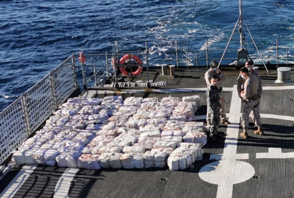 Intervenidas unas tres toneladas de cocaína en un buque en alta mar